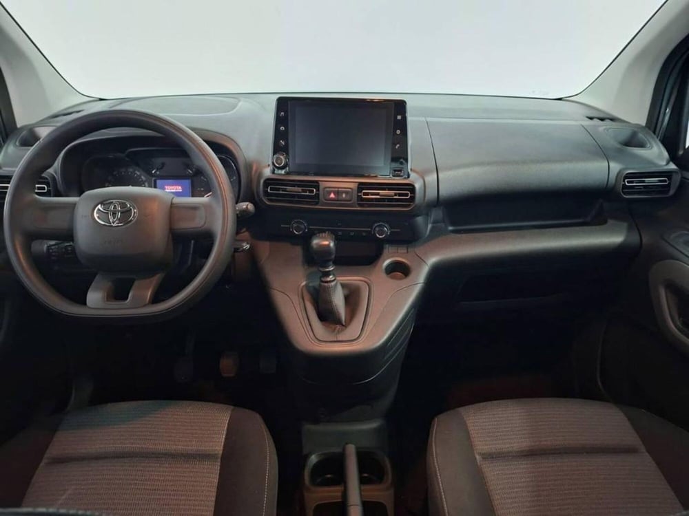 Toyota Proace City Verso usata a Torino (9)