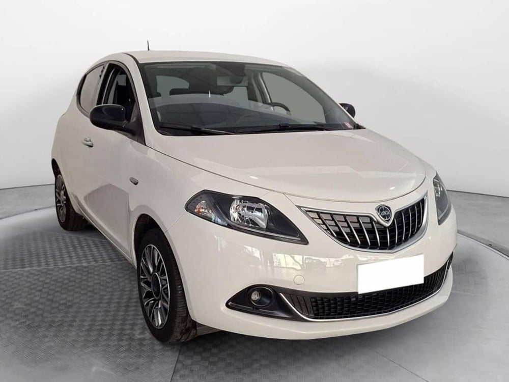 Lancia Ypsilon usata a Torino (3)