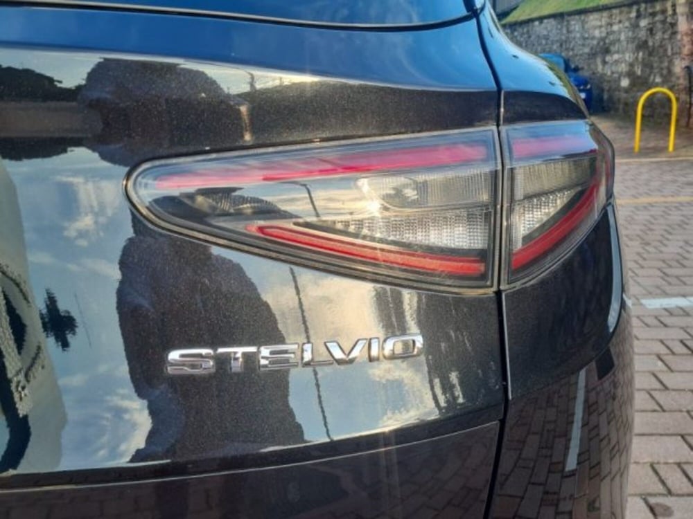 Alfa Romeo Stelvio usata a Monza e Brianza (15)