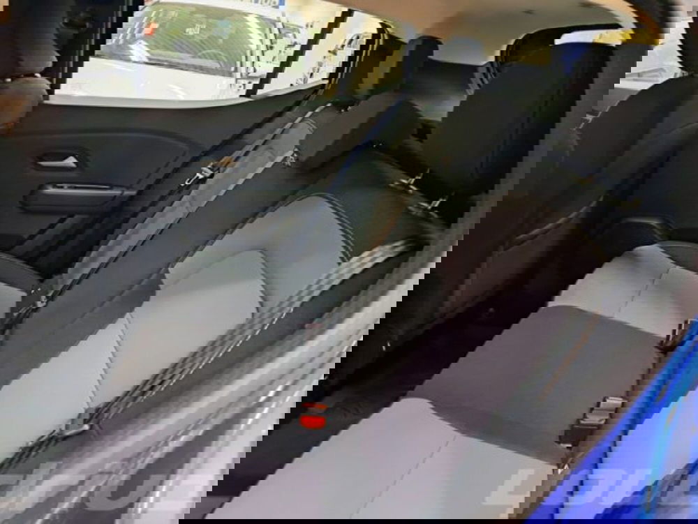 Dacia Sandero Stepway nuova a Napoli (8)