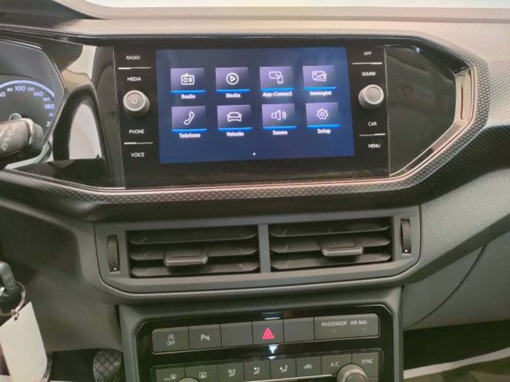 Volkswagen T-Cross usata a Teramo (11)