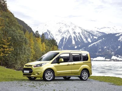 Ford Tourneo Connect 1.5 TDCi 120 CV Titanium del 2016 usata a Montecrestese