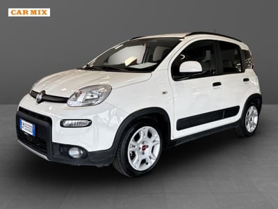 Fiat Panda 1.0 FireFly S&amp;S Hybrid City Cross del 2022 usata a Piacenza