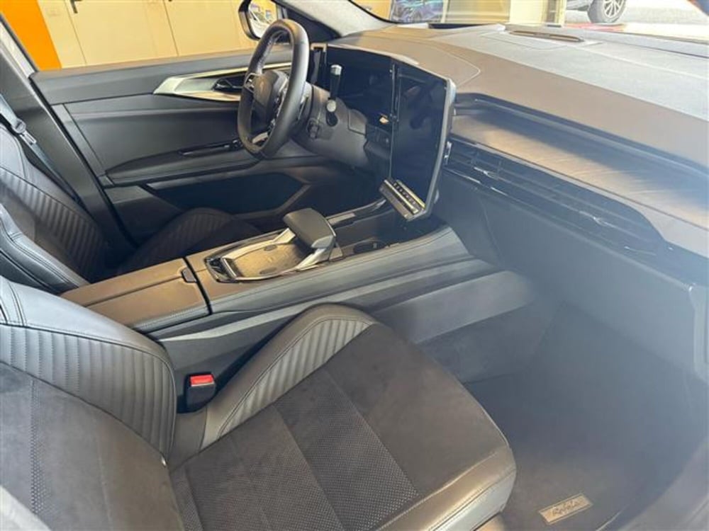 Renault Rafale nuova a Aosta (15)