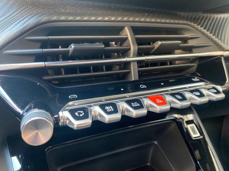 Peugeot 2008 nuova a Torino (11)