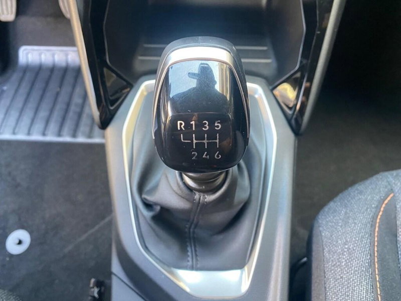 Peugeot 2008 nuova a Torino (12)