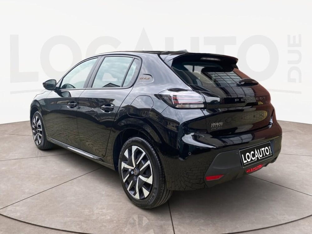 Peugeot 208 nuova a Torino (5)