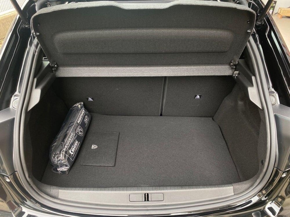 Peugeot 208 nuova a Torino (9)