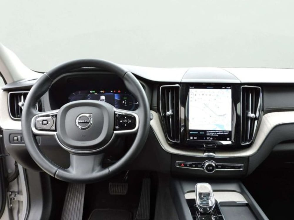 Volvo XC60 usata a Firenze (9)