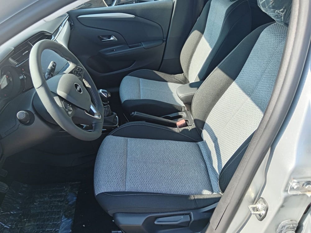Opel Corsa nuova a Alessandria (12)