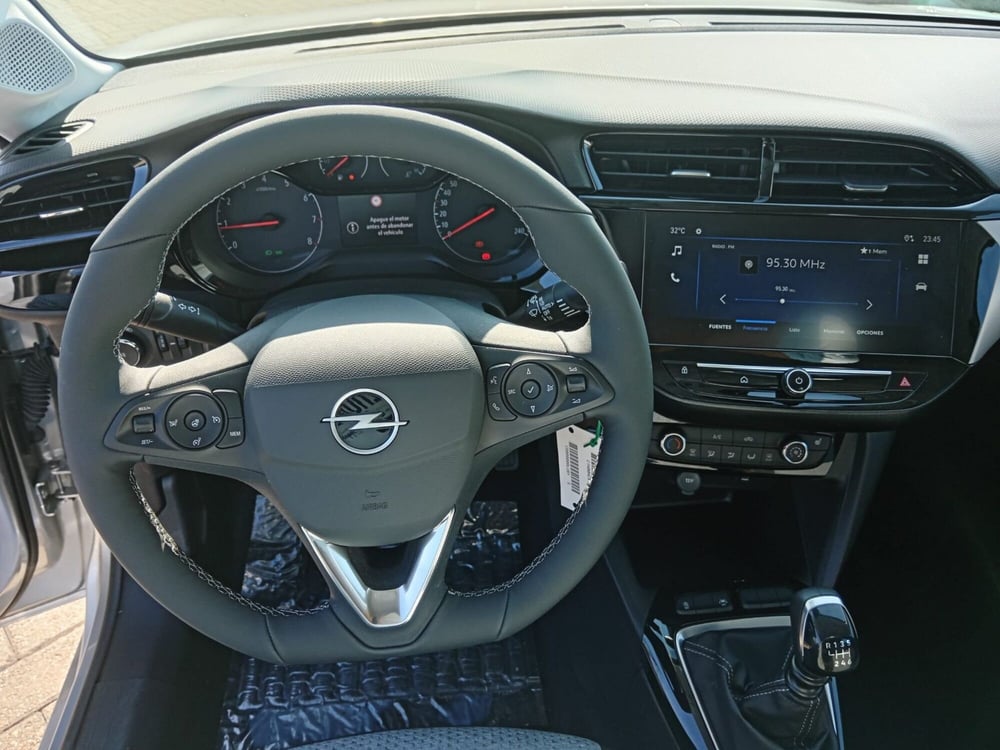 Opel Corsa nuova a Alessandria (14)