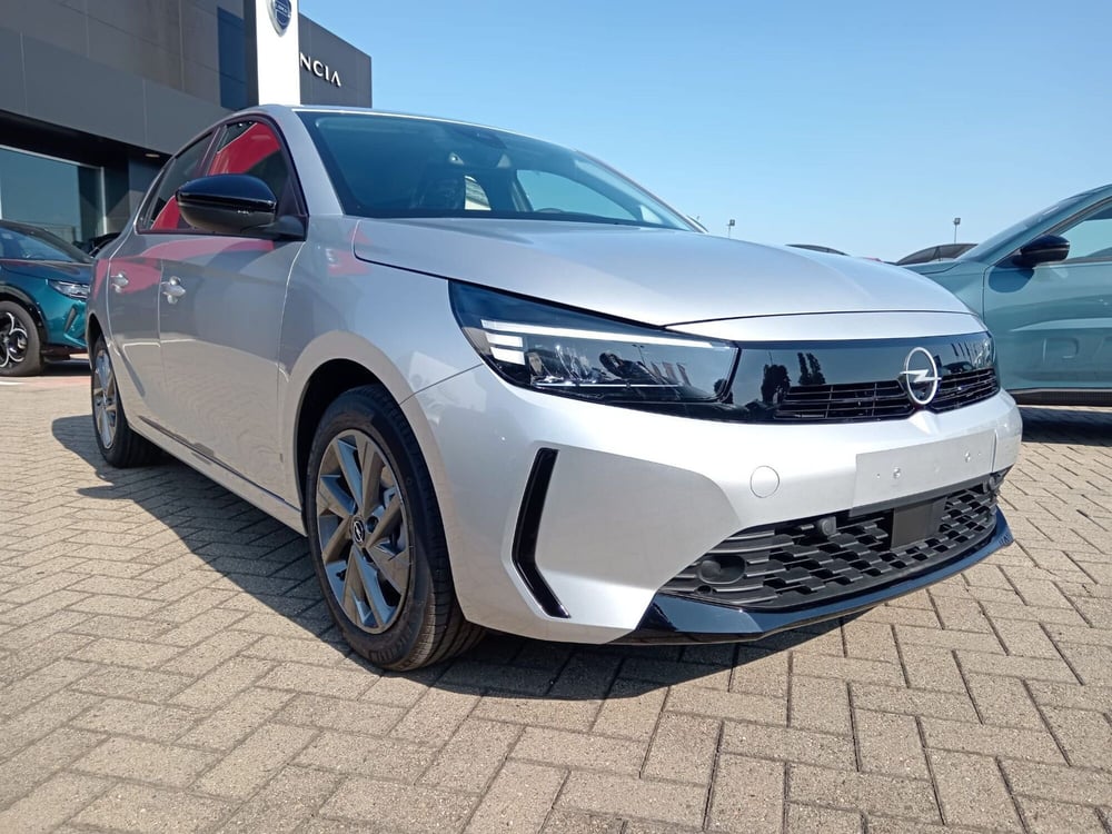 Opel Corsa nuova a Alessandria (3)