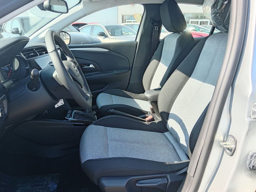 Opel Corsa nuova a Alessandria (9)