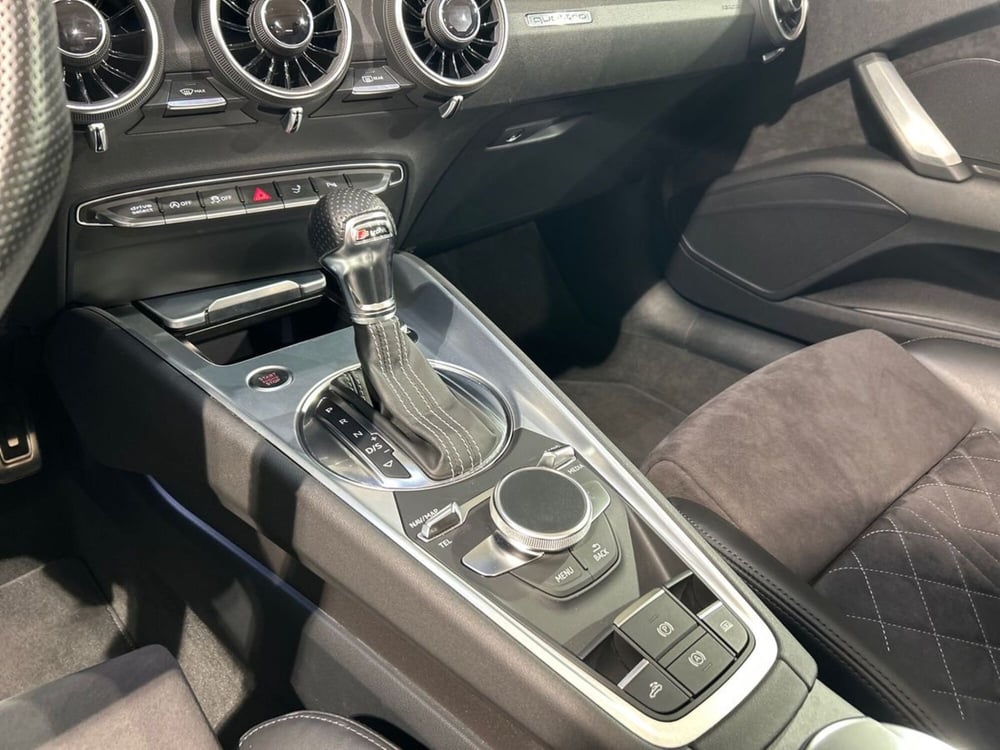 Audi TT Cabrio usata a Lecco (12)