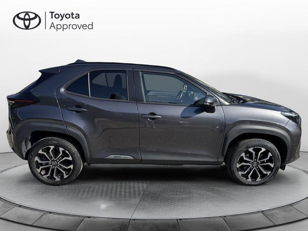 Toyota Yaris Cross usata a Como (13)