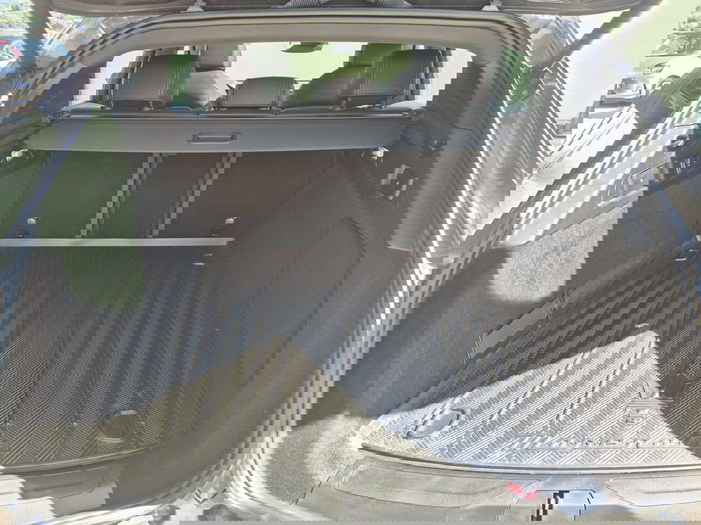 Maserati Grecale usata a Genova (12)