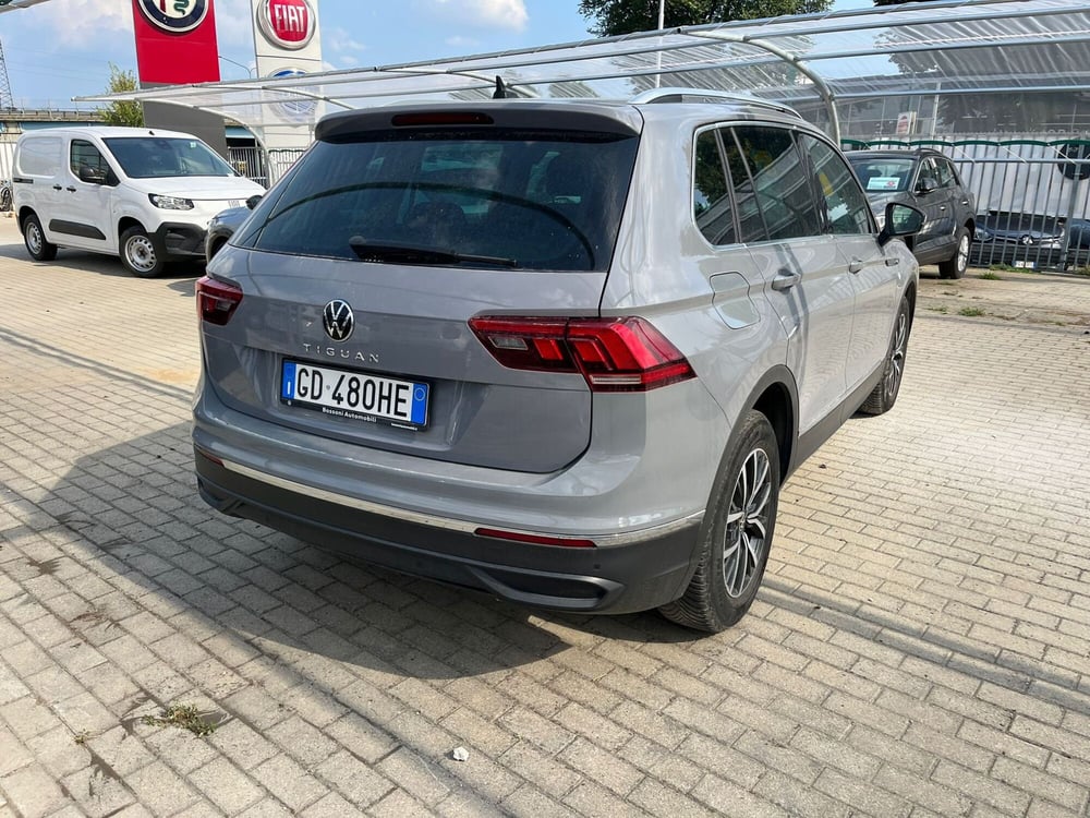 Volkswagen Tiguan usata a Milano (7)