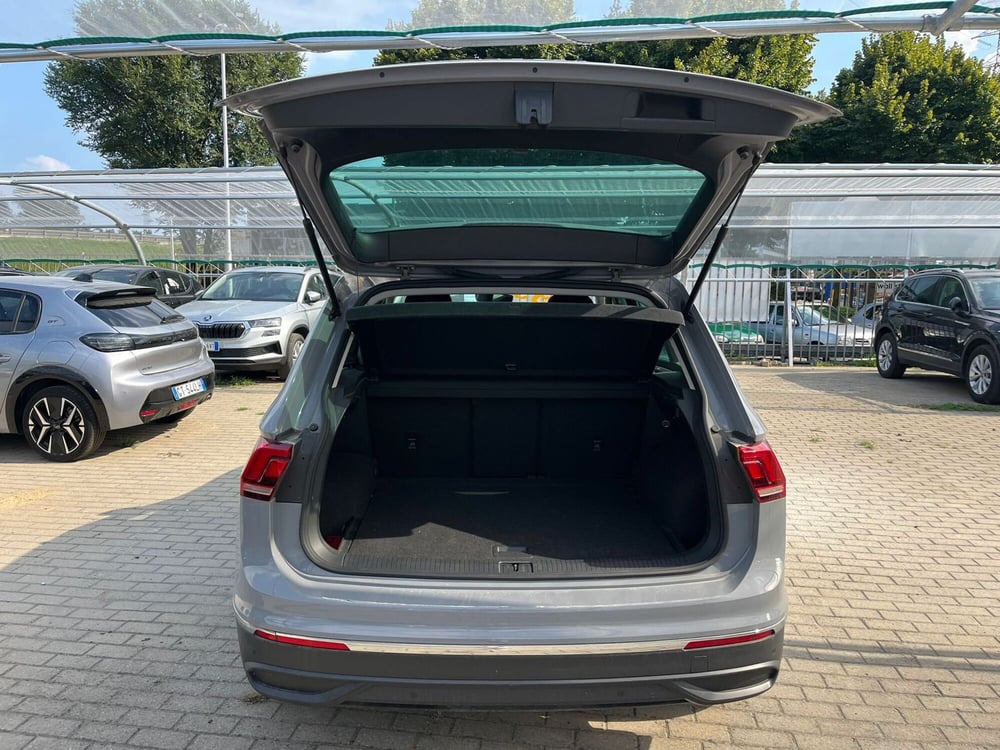 Volkswagen Tiguan usata a Milano (9)