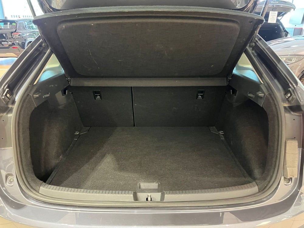 Volkswagen Taigo usata a Milano (10)