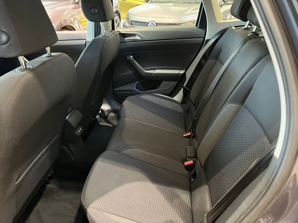 Volkswagen Taigo usata a Milano (13)