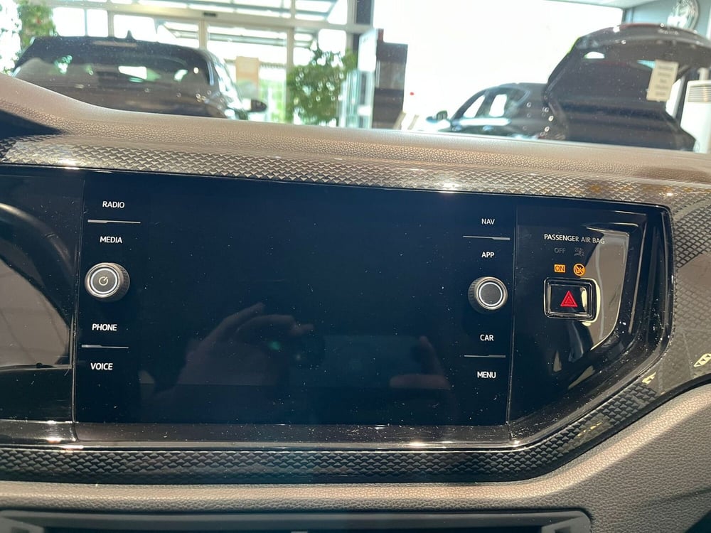 Volkswagen Taigo usata a Milano (15)