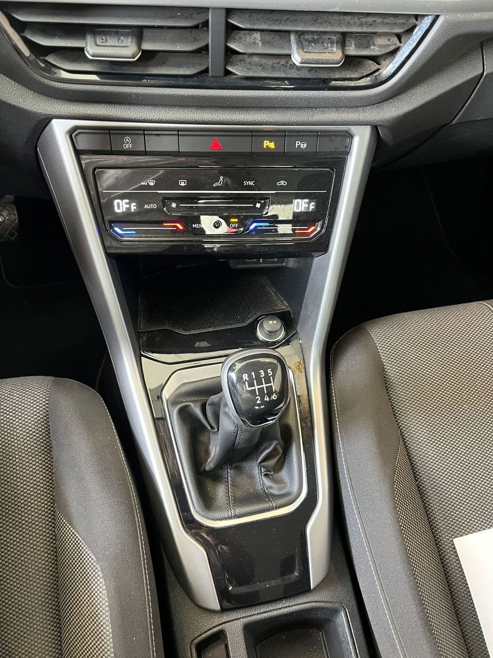 Volkswagen T-Roc usata a Milano (18)