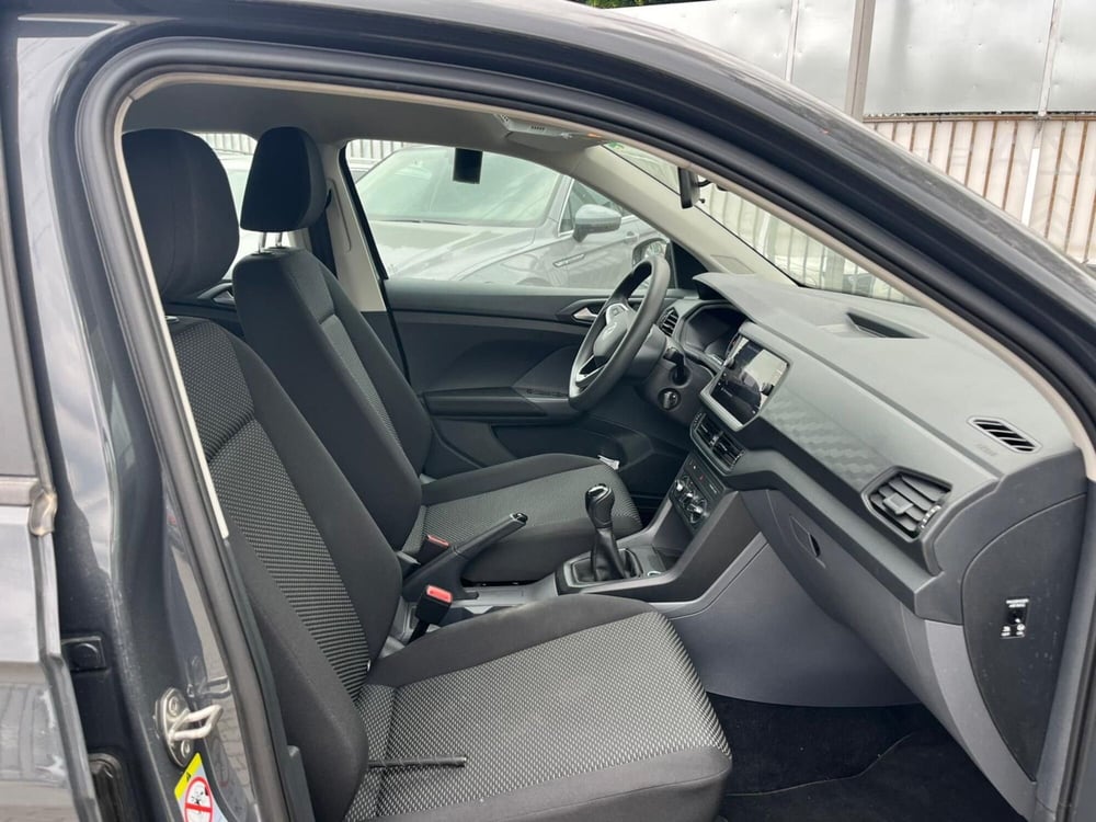 Volkswagen T-Cross usata a Milano (13)