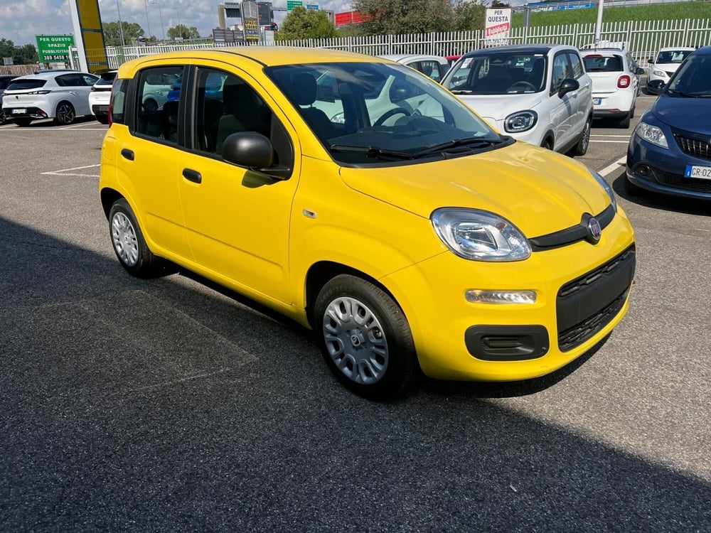Fiat Panda Cross nuova a Milano (3)