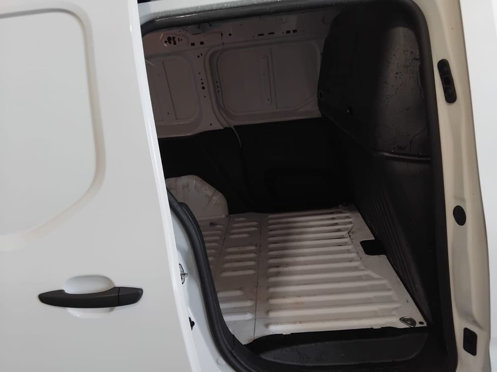 Opel Combo Life usata a Milano (11)