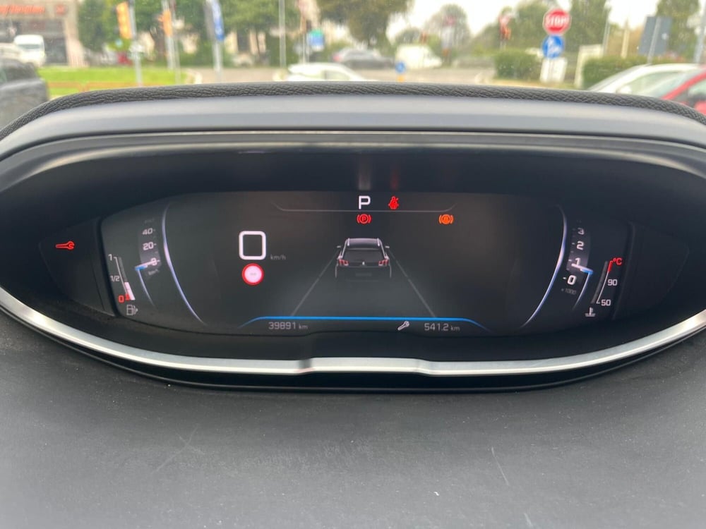 Peugeot 5008 usata a Milano (17)