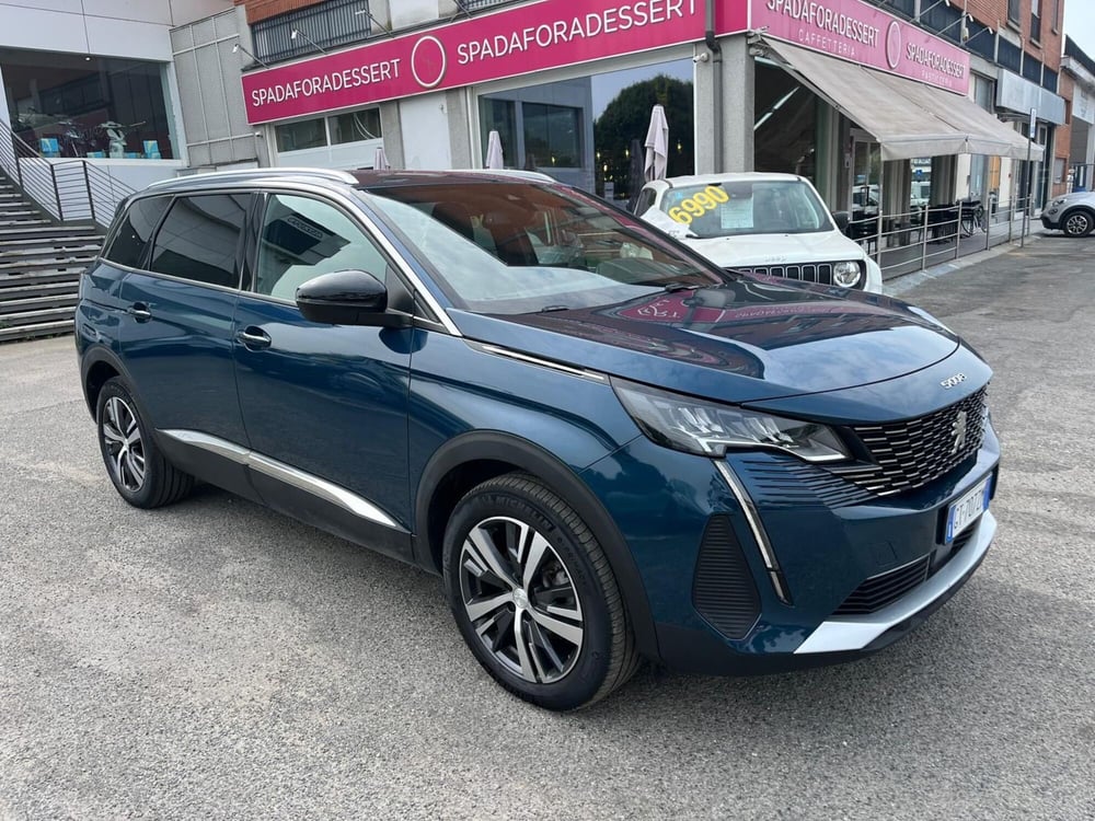 Peugeot 5008 usata a Milano (3)
