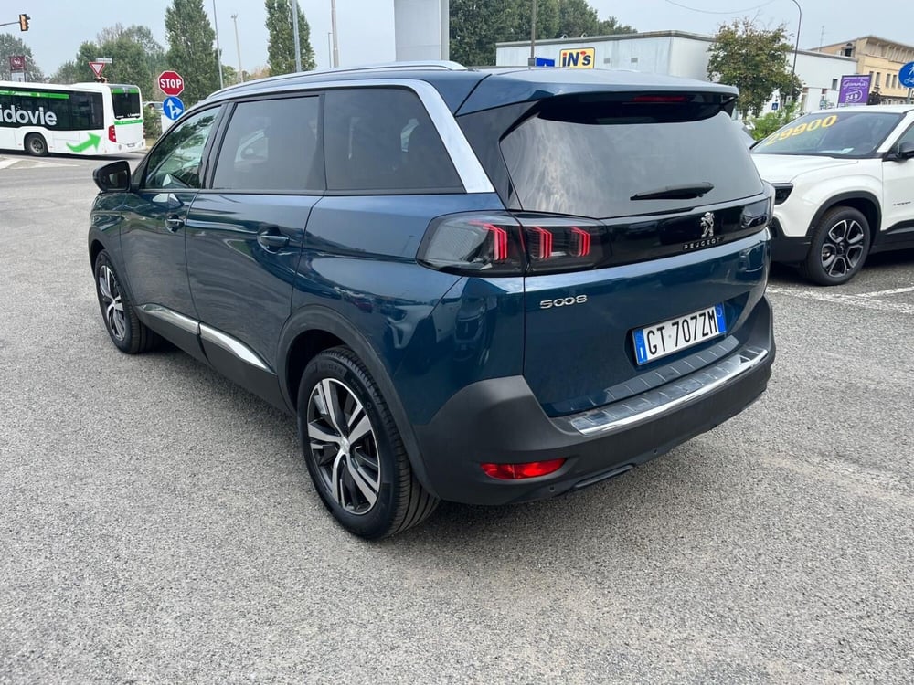 Peugeot 5008 usata a Milano (6)