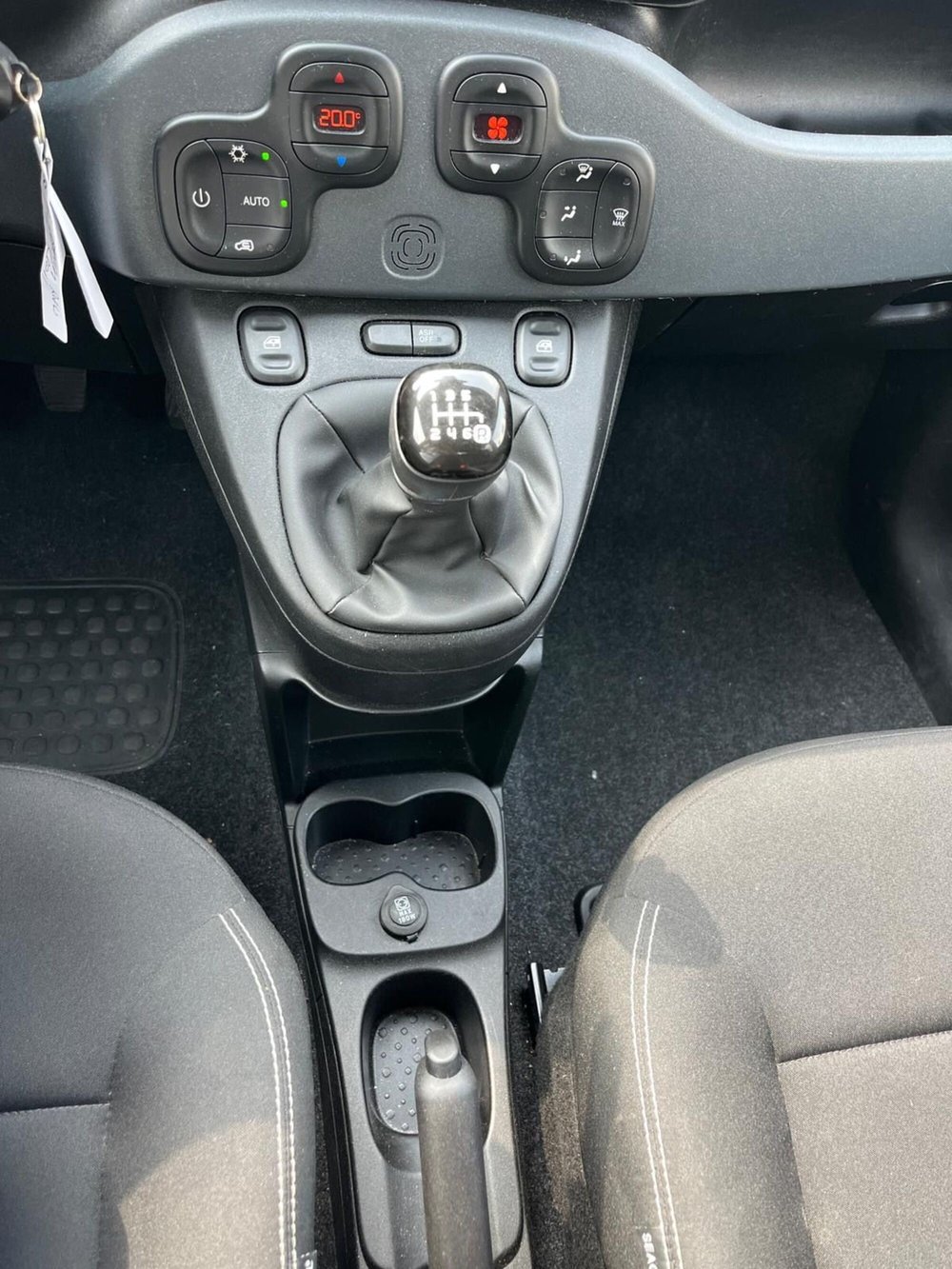 Fiat Panda Cross usata a Milano (17)