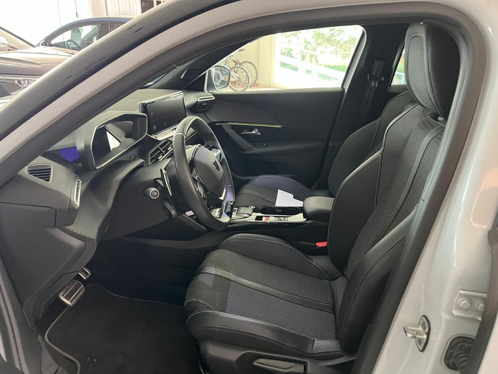 Peugeot 2008 usata a Milano (10)