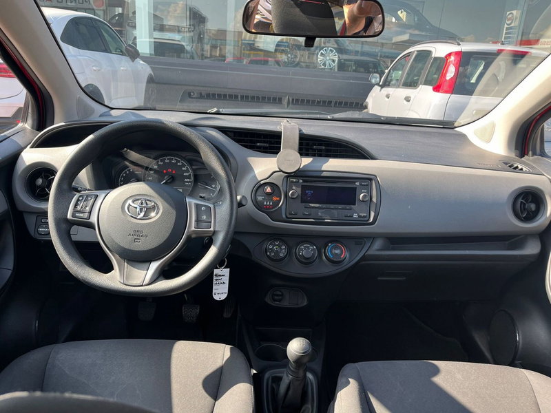 Toyota Yaris usata a Milano (15)