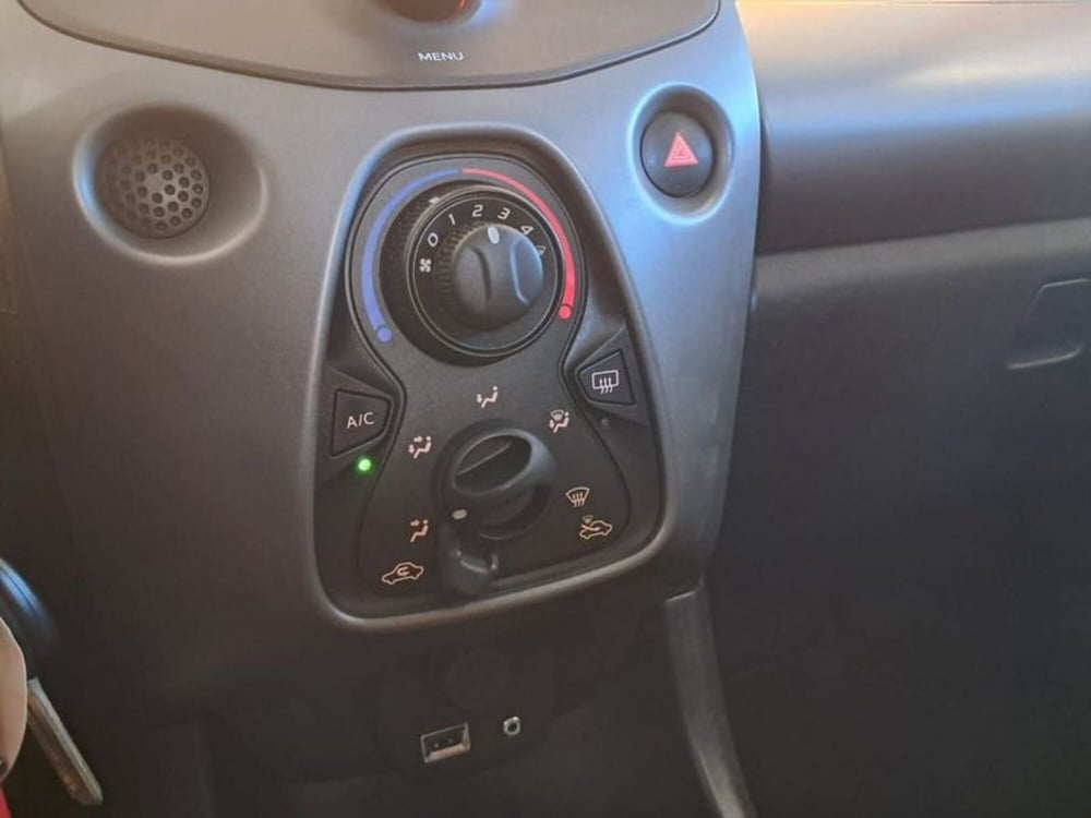 Toyota Aygo usata a Cagliari (17)