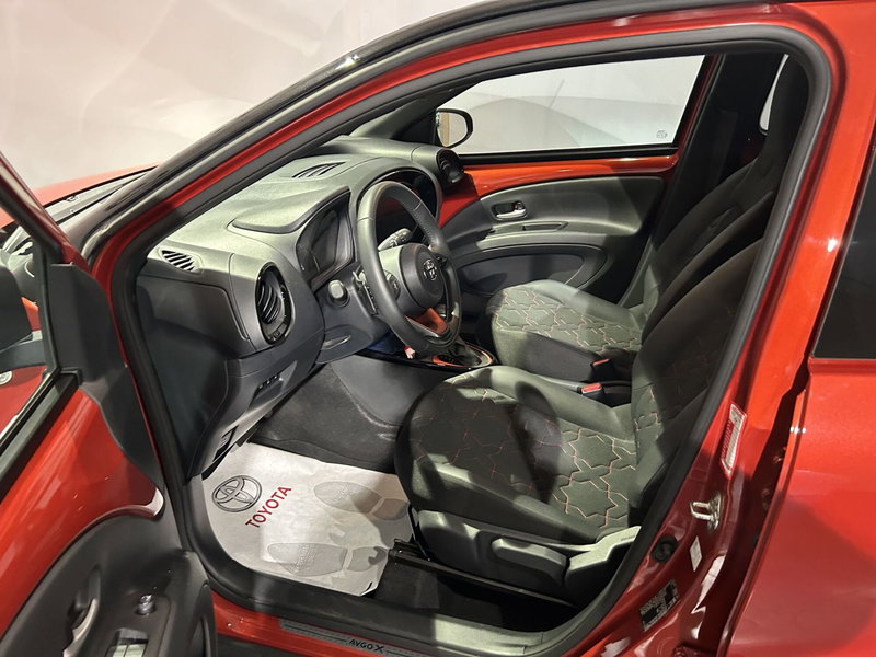 Toyota Aygo X usata a Milano (11)