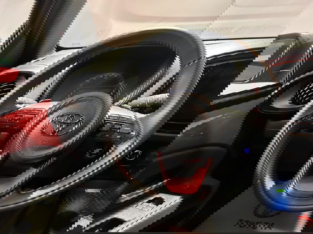 Toyota Aygo X usata a Milano (8)