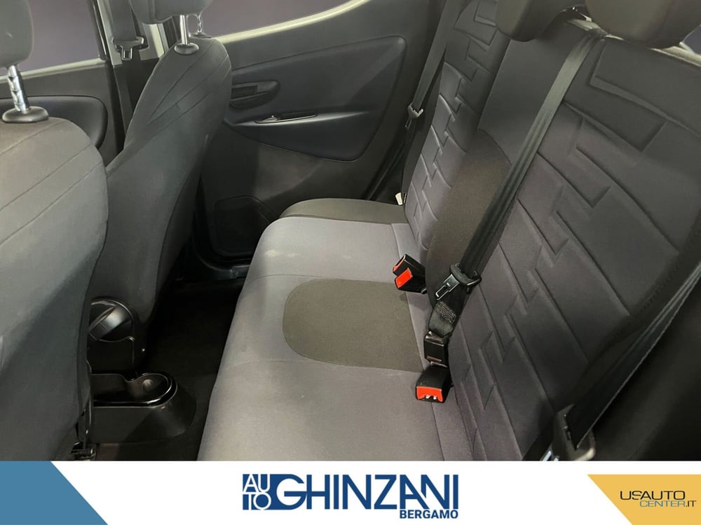 Lancia Ypsilon usata a Bergamo (12)