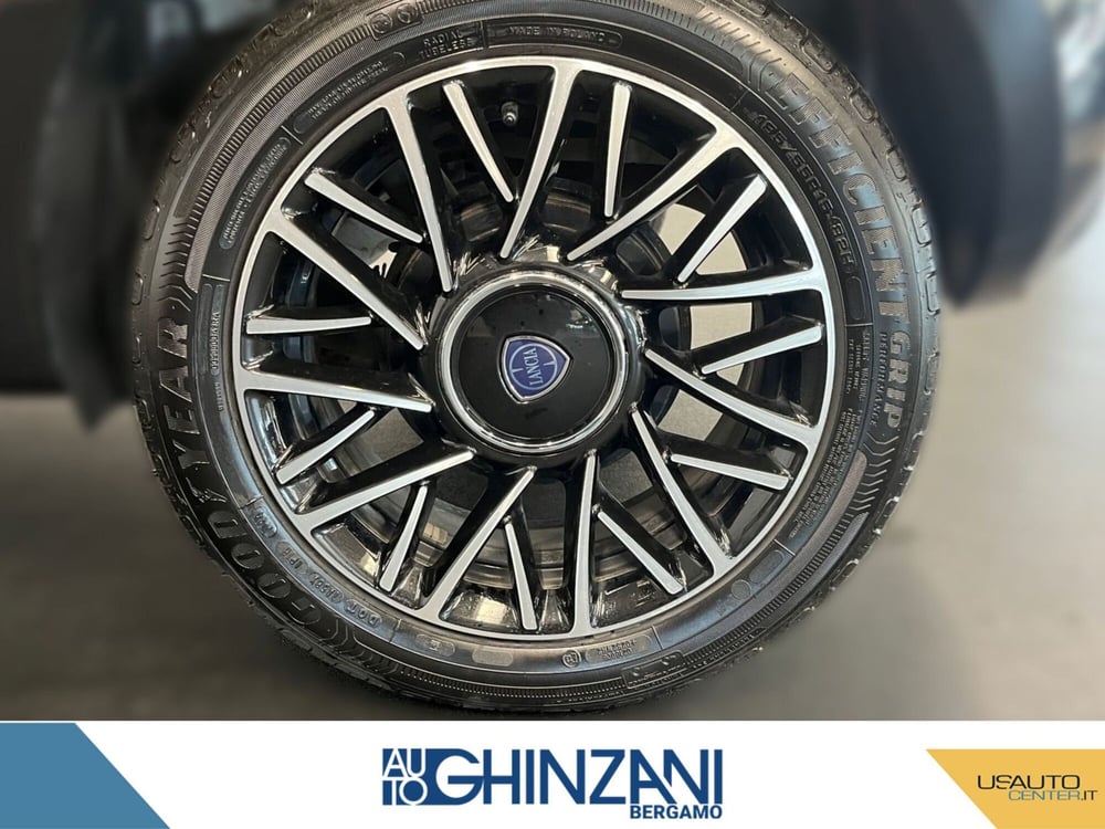 Lancia Ypsilon usata a Bergamo (14)