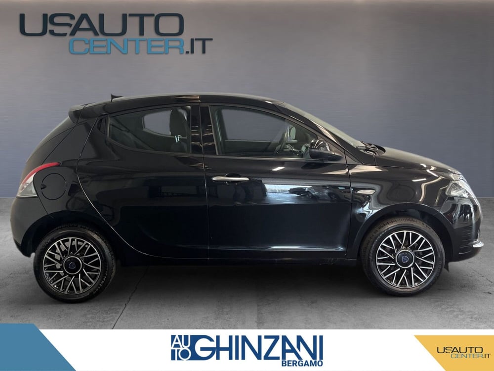 Lancia Ypsilon usata a Bergamo (5)