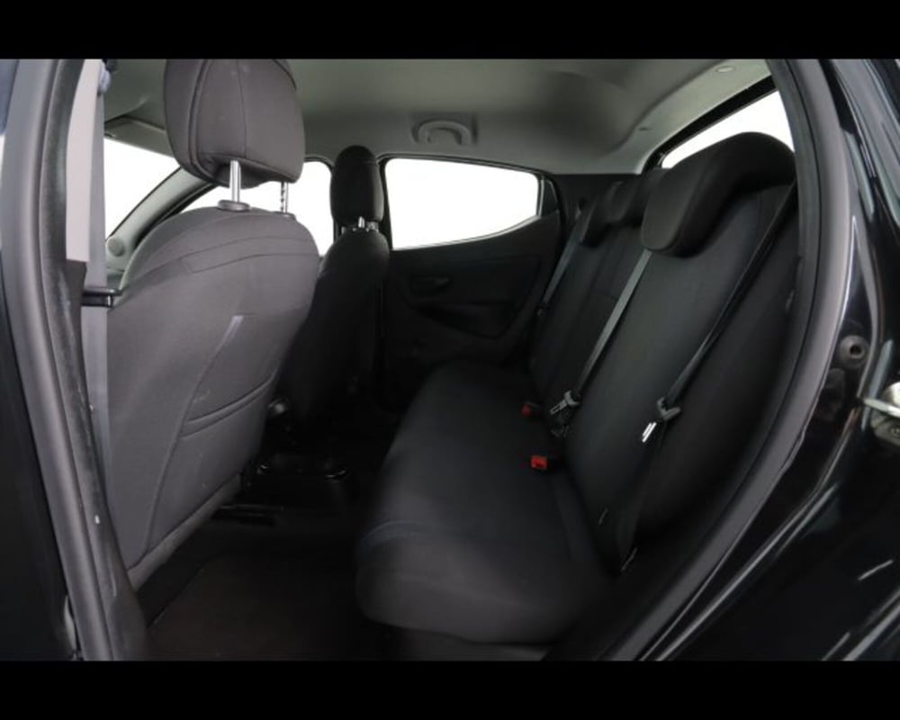Lancia Ypsilon usata a Bologna (10)