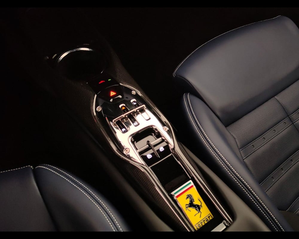 Ferrari 296 Coupé usata a Verona (19)