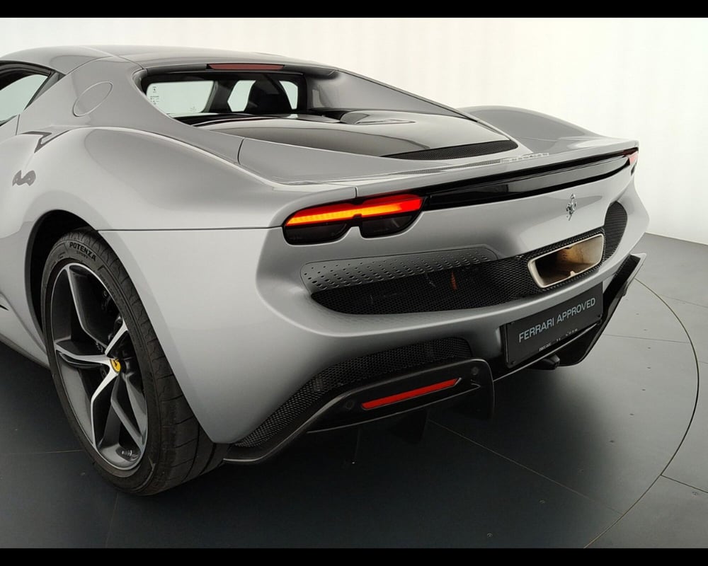 Ferrari 296 Coupé usata a Verona (20)