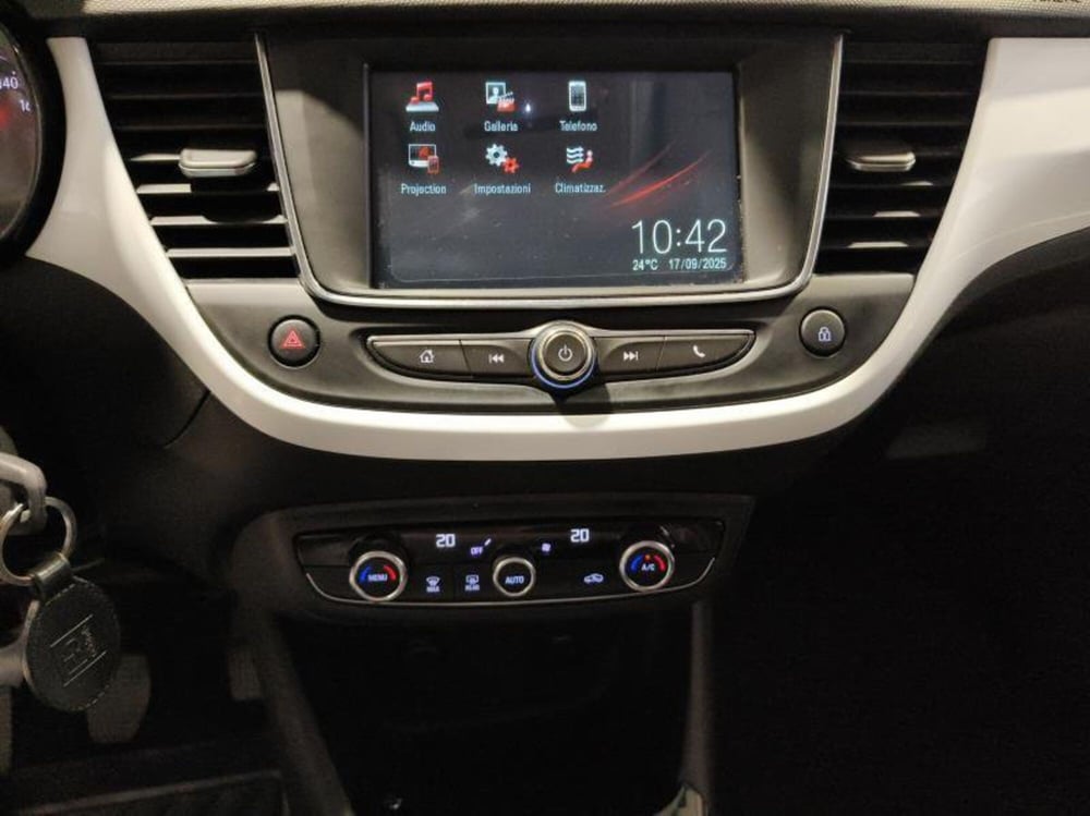 Opel Crossland usata a Genova (15)
