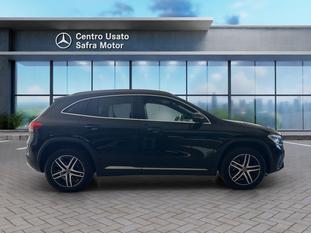 Mercedes-Benz GLA SUV usata a Cosenza (7)