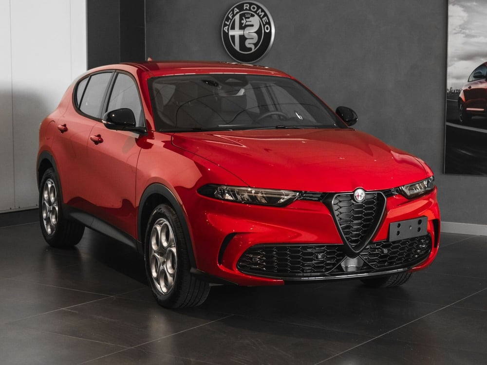 Alfa Romeo Tonale nuova a Prato (4)