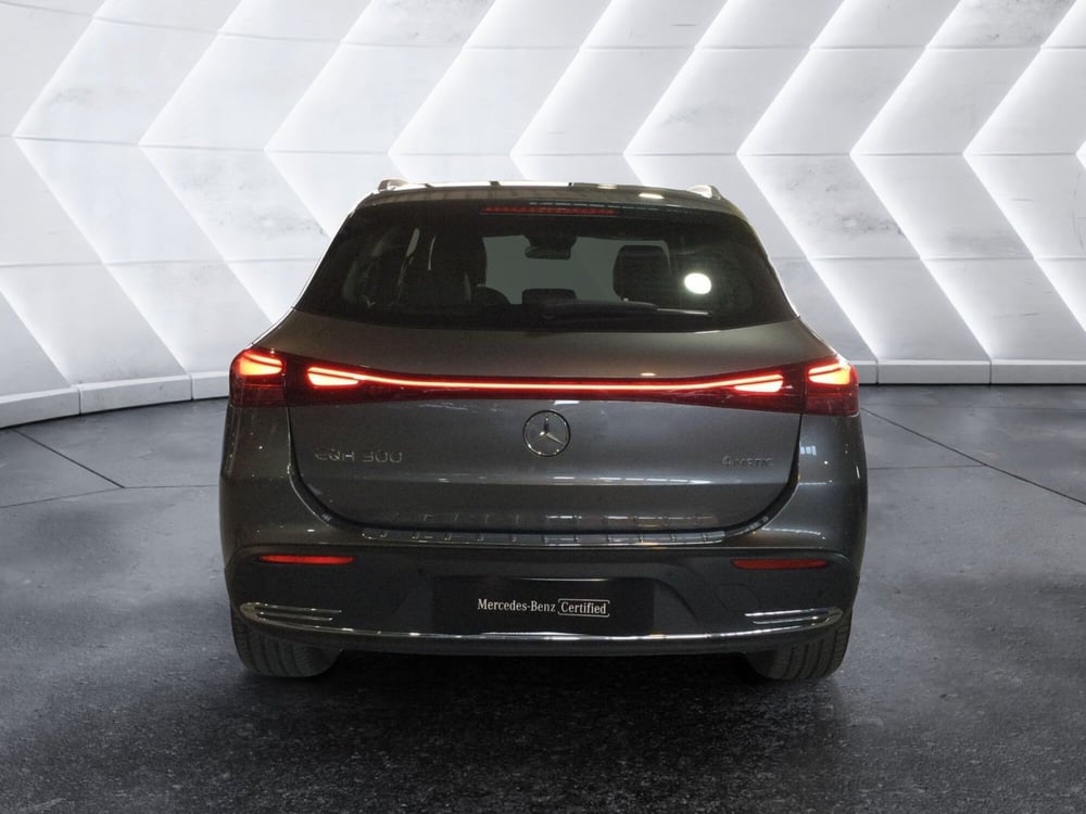Mercedes-Benz EQA usata a Salerno (6)