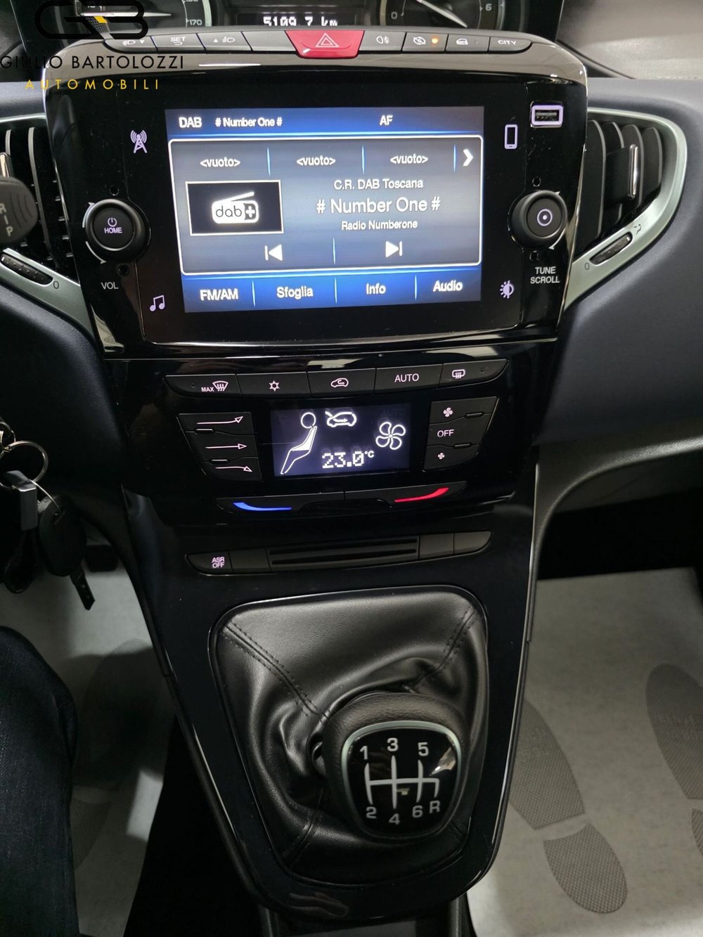 Lancia Ypsilon usata a Prato (17)