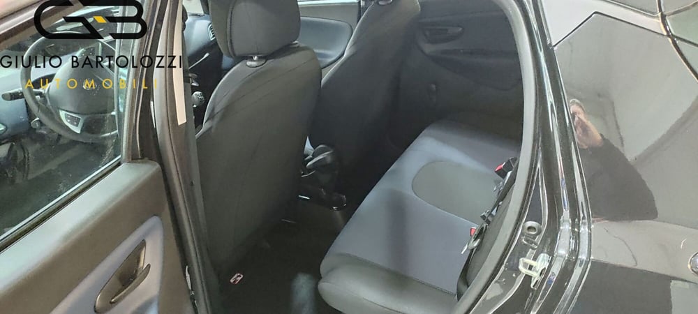Lancia Ypsilon usata a Prato (9)